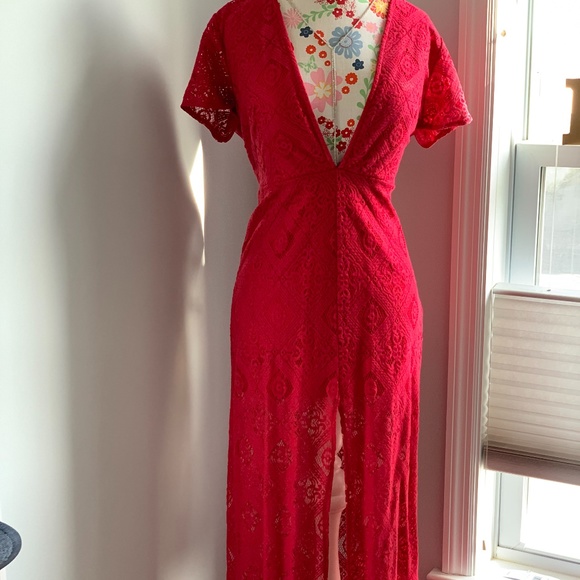 NEW! Forever 21 Deep V-Neck Lace Dress - Picture 1 of 8